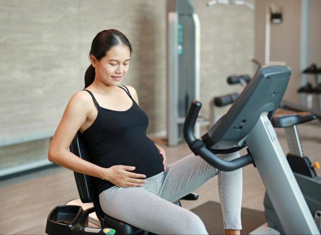 pregnant women on exercise bike